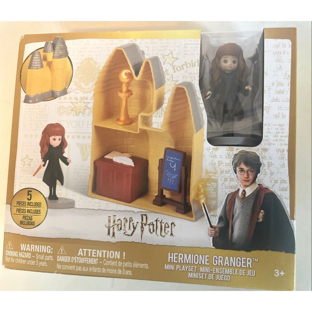 Harry Potter Wizarding World Hermione Granger Mini Playset Toy 5 Pcs Black NWOT